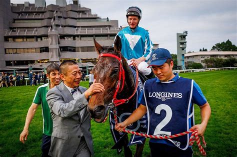 香港跑馬在哪裏買——關於香港賽馬與博彩文化的一隅探討